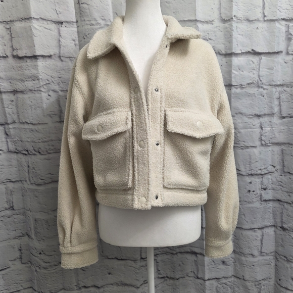 Abercrombie & Fitch Cream Sherpa Teddy Jacket Size Small - Picture 3 of 16